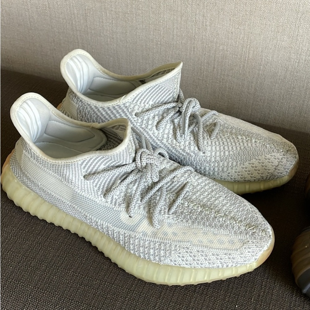 Adidas Yeezy 350 V2 - Yeshaya